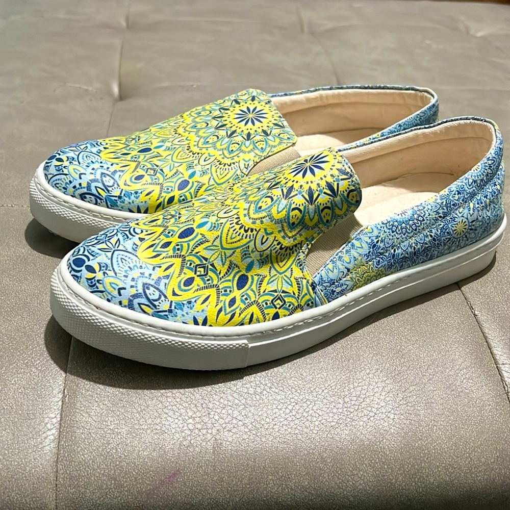 Goby Blue &Yellow Pattern Sneaker Shoes size 39/8.5 Eco Friendly